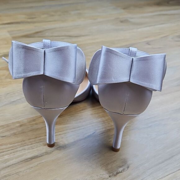 🩵NWOB Silver Satin Bow Strappy Heels Size 8 - Picture 9 of 13